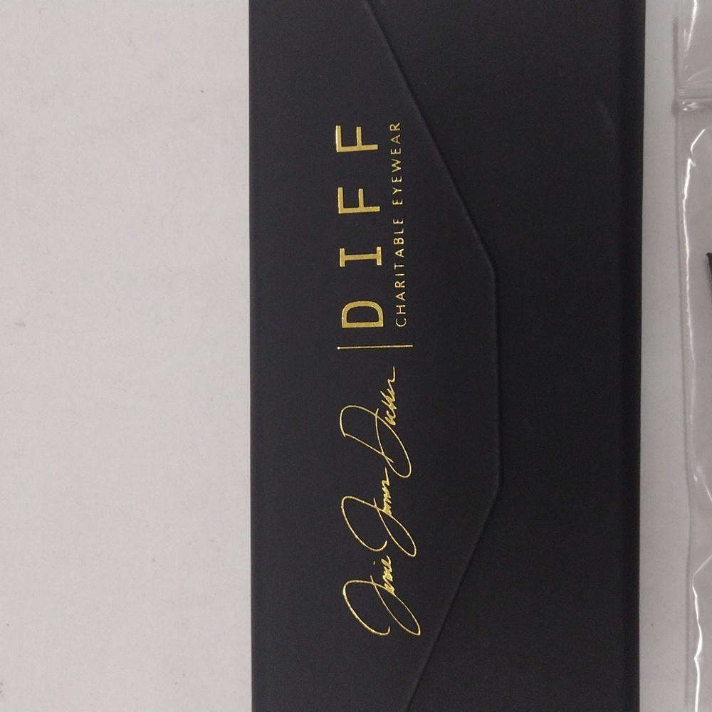 Diff Charitable Black Eyewear Cleaning Cloth Foldable Triangle Case Only EC#43 - Picture 12 of 12